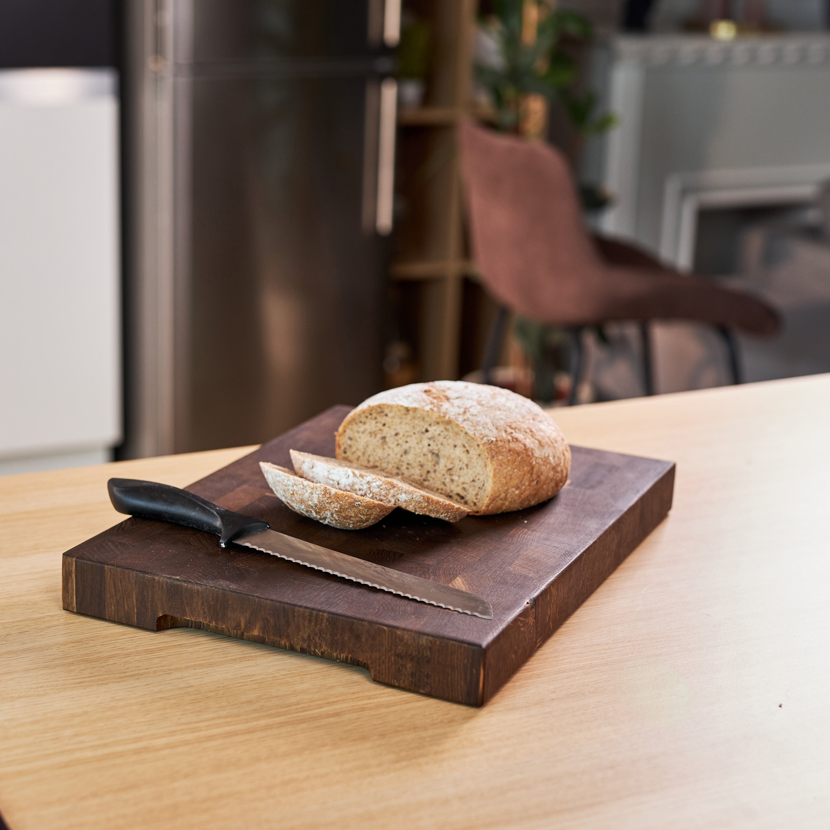 Classic End Grain Smoked Oak Cutting Board – 350×250×40 mm