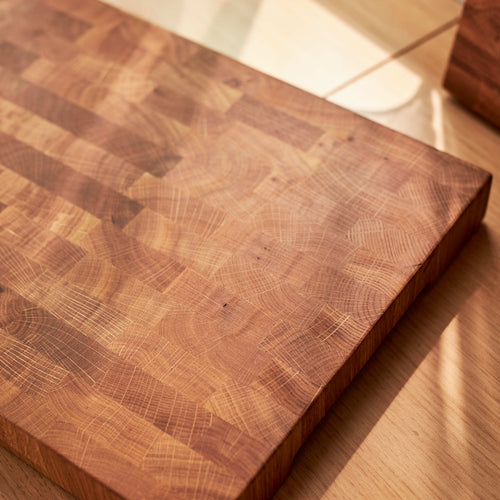 Classic End Grain Oak Cutting Board – 350×250×40 mm