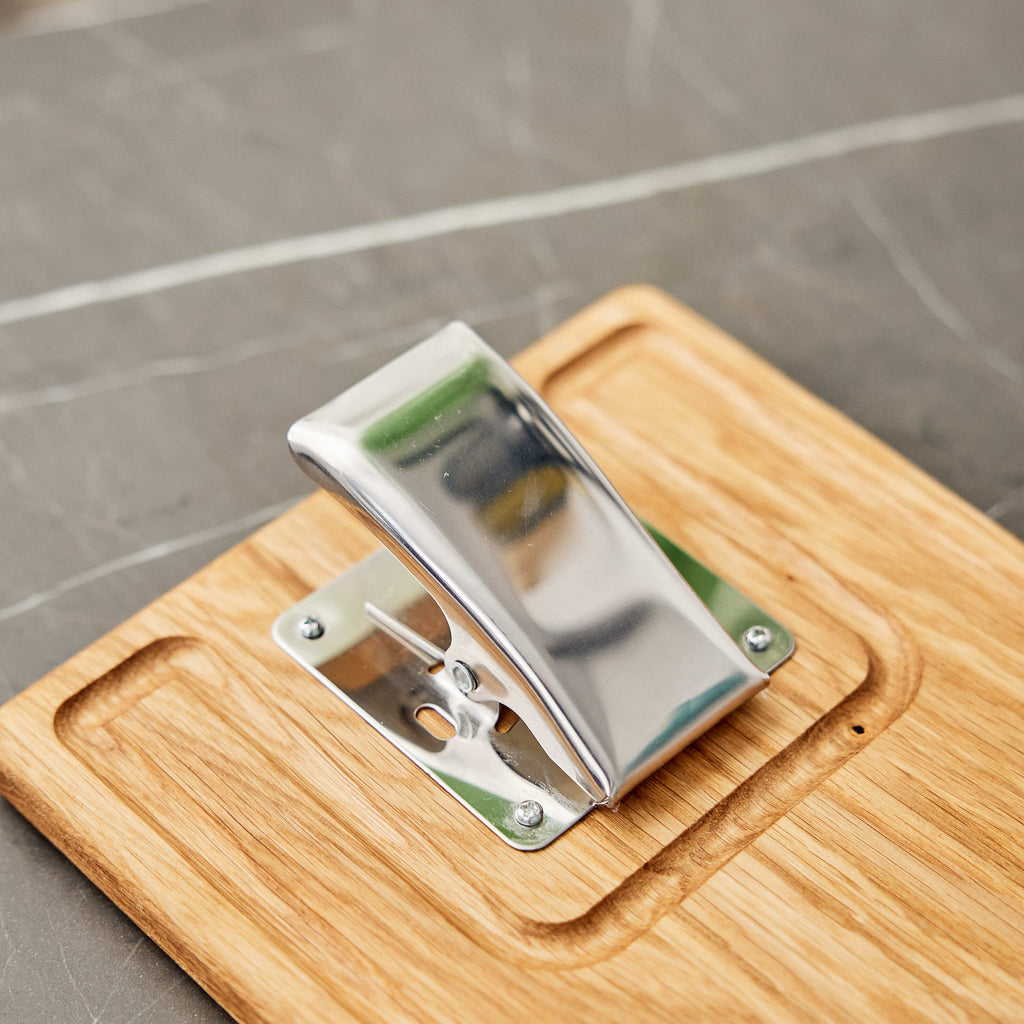 Oak Fish Cleaning Board with Tail Clamp