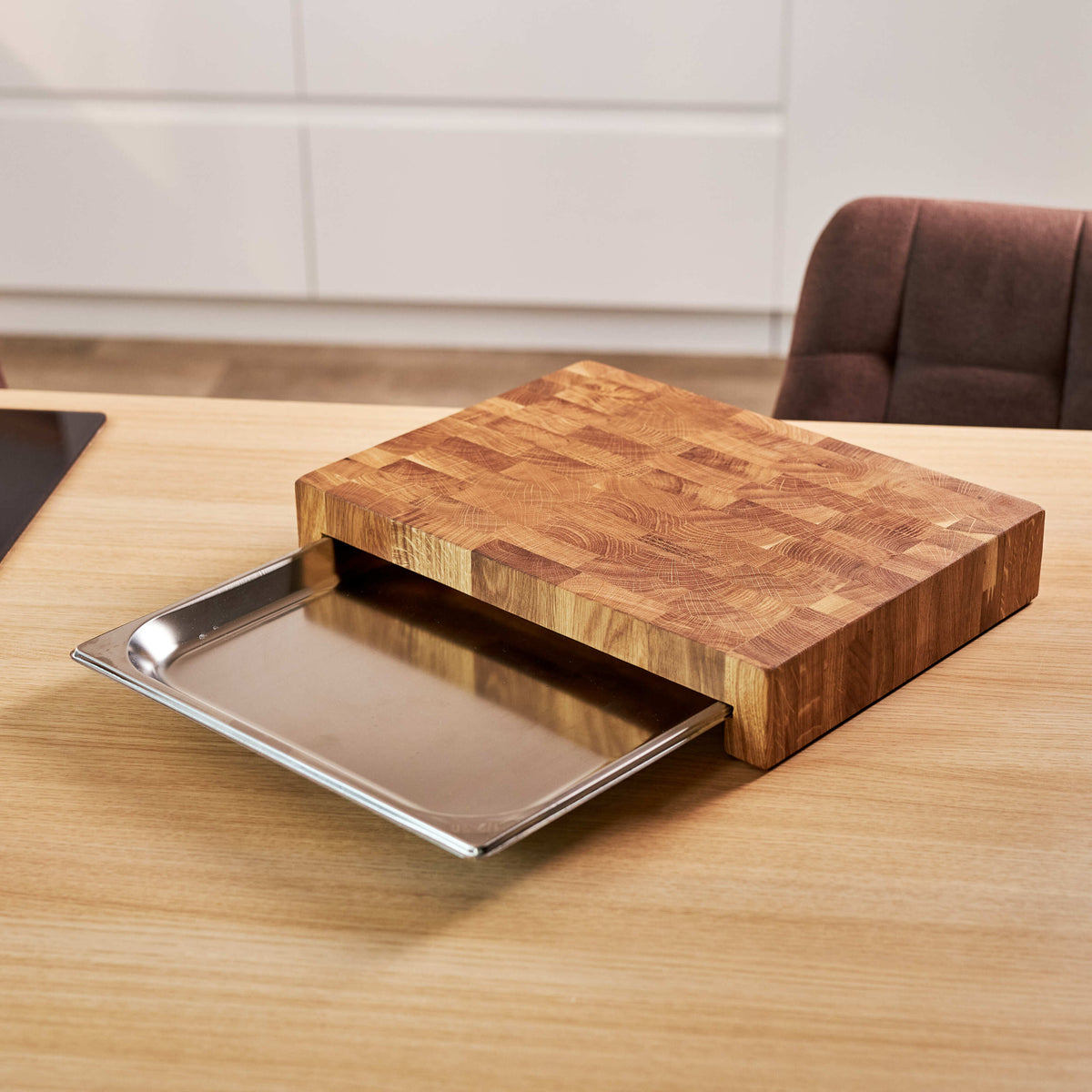 End Grain Oak Cutting Board with Stainless Steel Food Pan – 370×270×60 mm