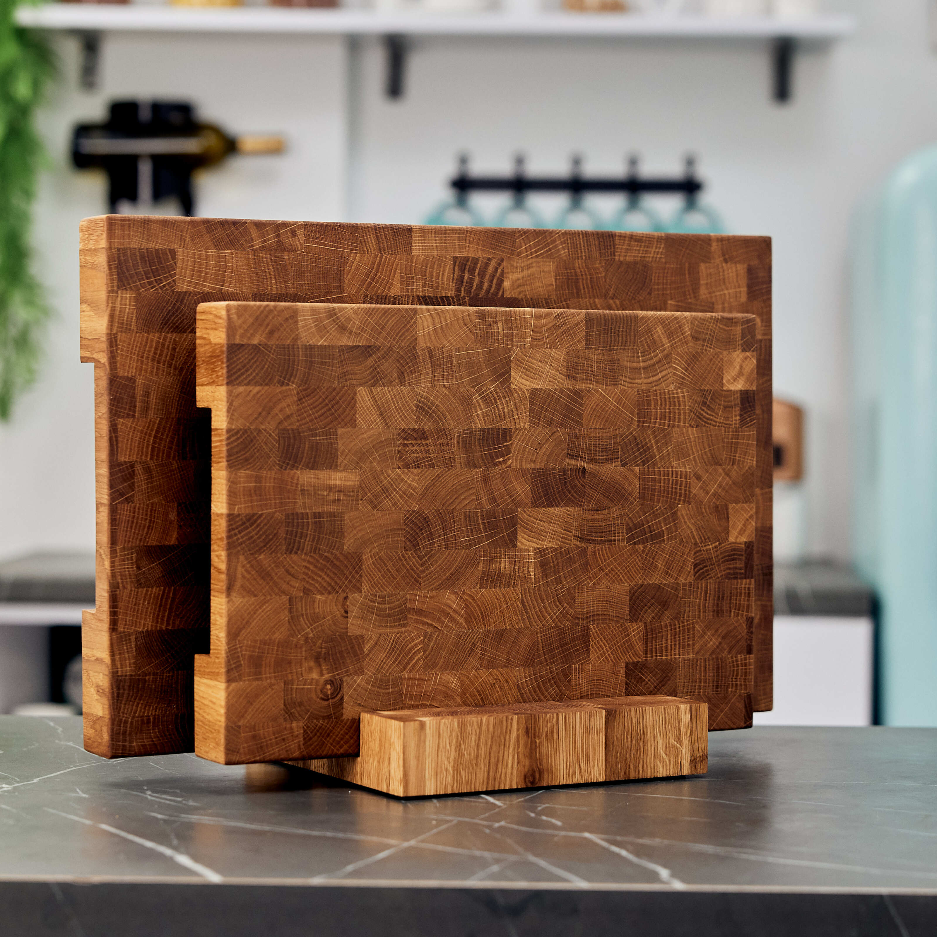 Classic End Grain Oak Cutting Board Set with Wooden Stand – 350×250 & 400×300 mm