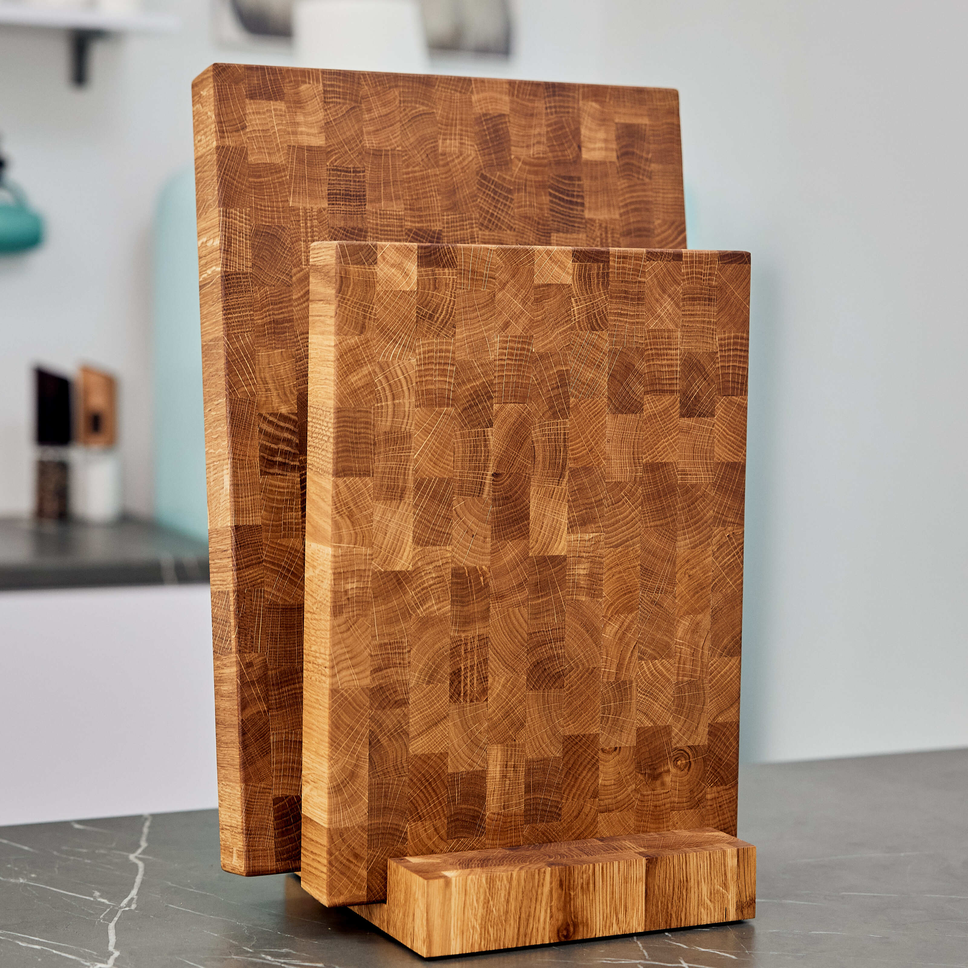 Classic End Grain Oak Cutting Board Set with Wooden Stand – 350×250 & 450×300 mm