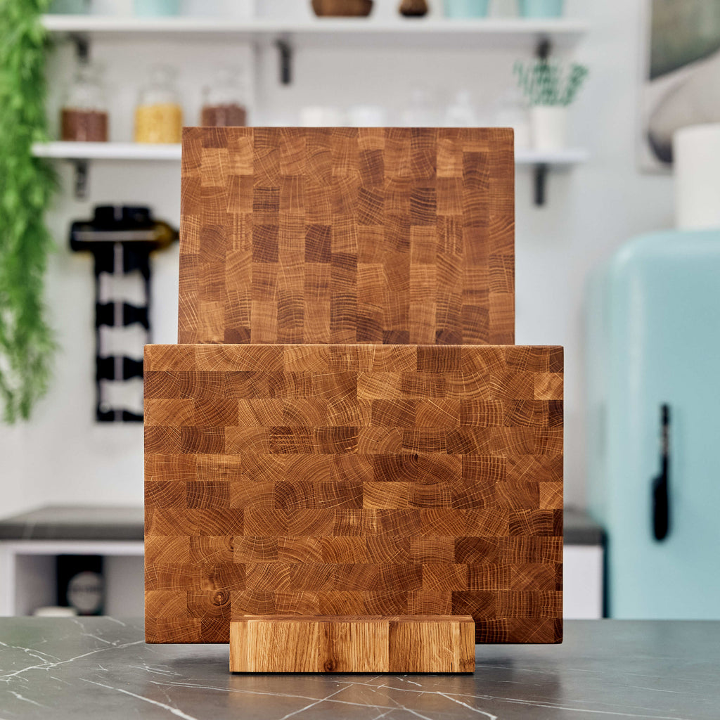 Classic End Grain Oak Cutting Board Set with Wooden Stand – 400×300 & 450×300 mm