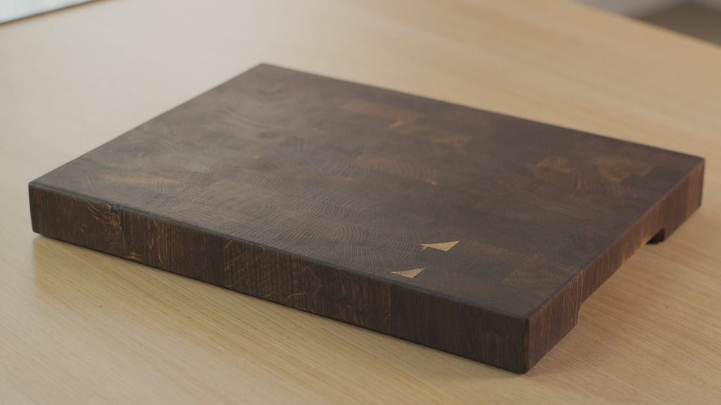 Classic End Grain Smoked Oak Cutting Board – 350×250×40 mm