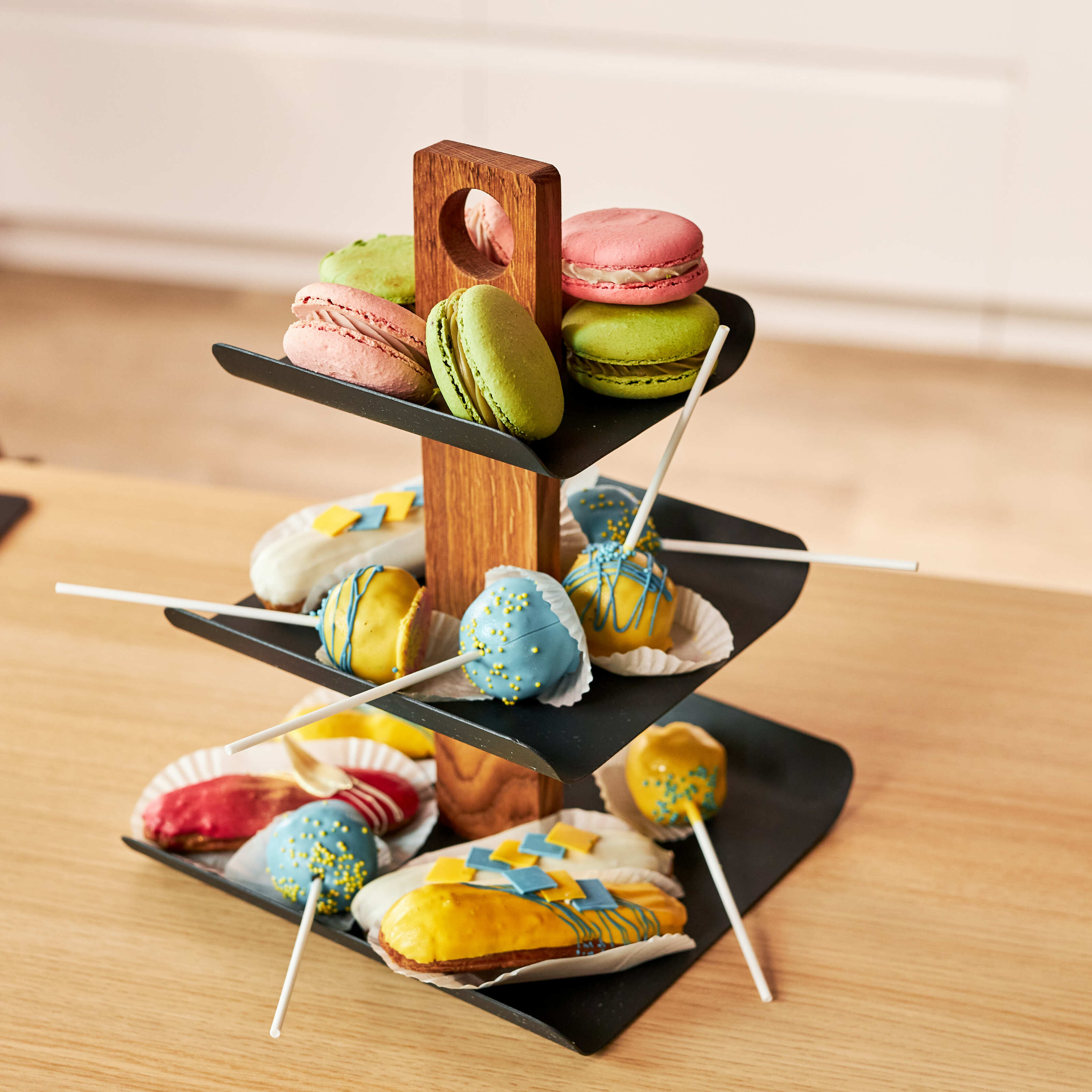 3-Tier Black Metal Fruit Stand with Natural Oak Base